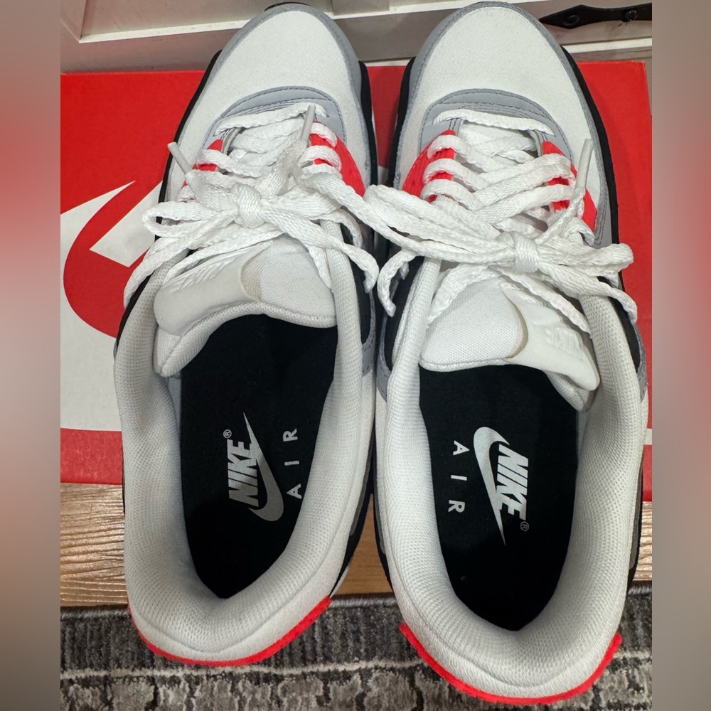 Nike Women's Air Max 90 Lv8 'Infrared’ Womens 9.5 - Picture 6 of 9